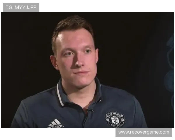 菲尔琼斯称阿森纳两将曼联软弱 菲尔琼斯称阿森纳两将曼联软弱